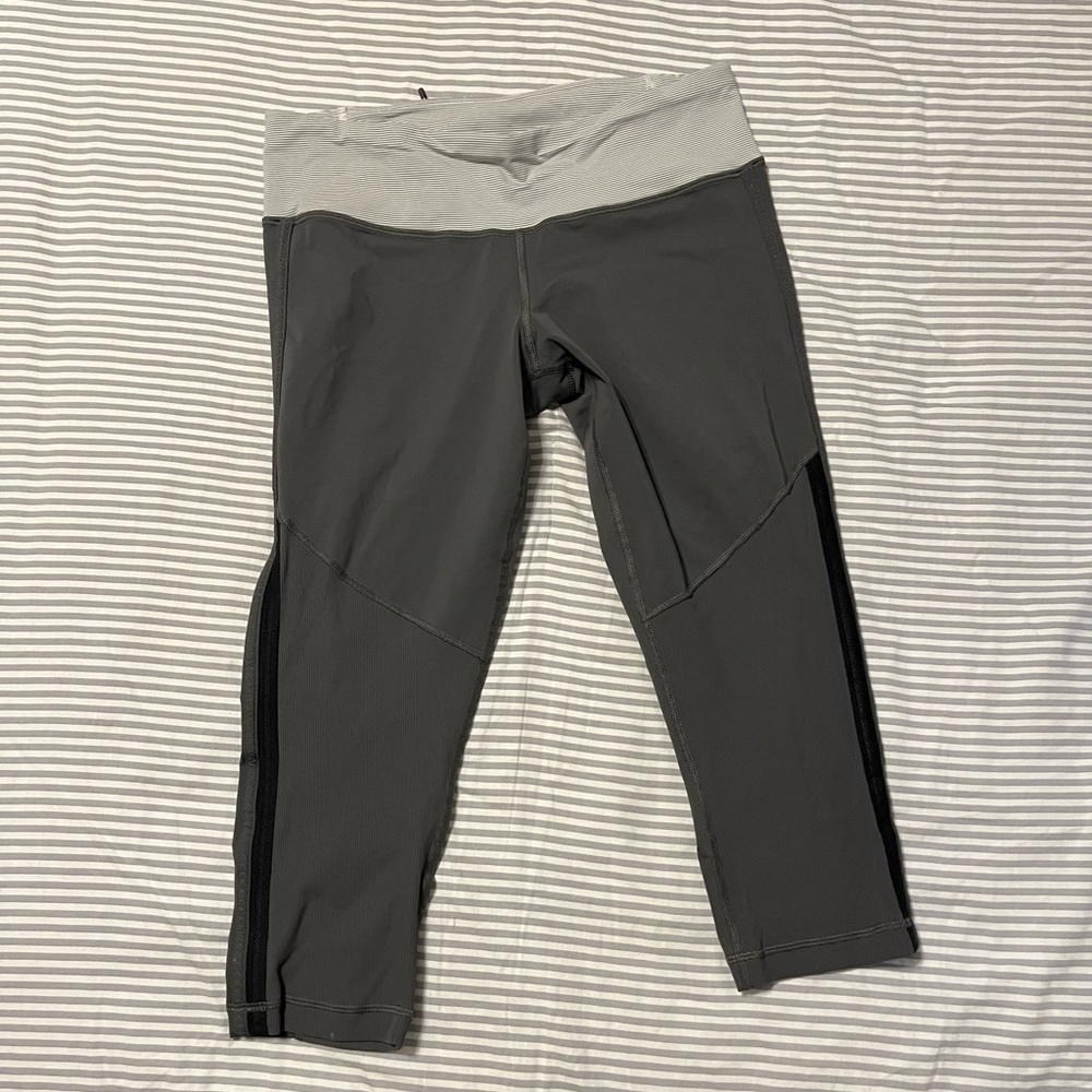 Lululemon Size 8 Running Crop Leggings